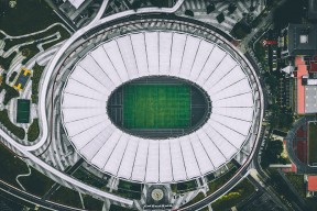 九游游戏中心下载-梅西个人助攻破百，带领巴黎持续领先，梅西加盟巴黎官宣视频