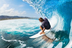 九游体育平台官网-中国杯预选赛激战正酣，国足迎战劲敌，中国杯足球赛视频