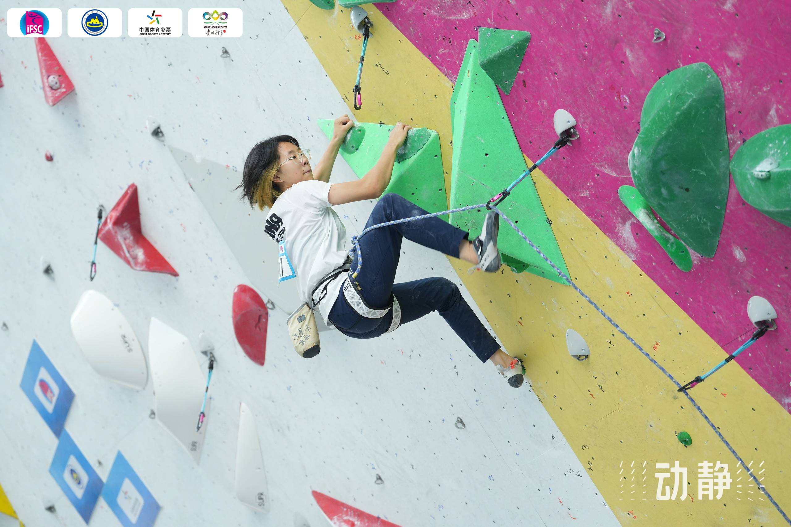 包含大型户外攀岩精英赛,超越自我挑战极限的词条 包含大型户外攀岩精英赛,超越自我挑战极限的词条