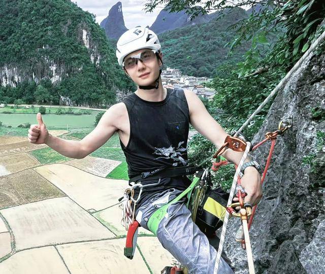 包含大型户外攀岩精英赛,超越自我挑战极限的词条 包含大型户外攀岩精英赛,超越自我挑战极限的词条